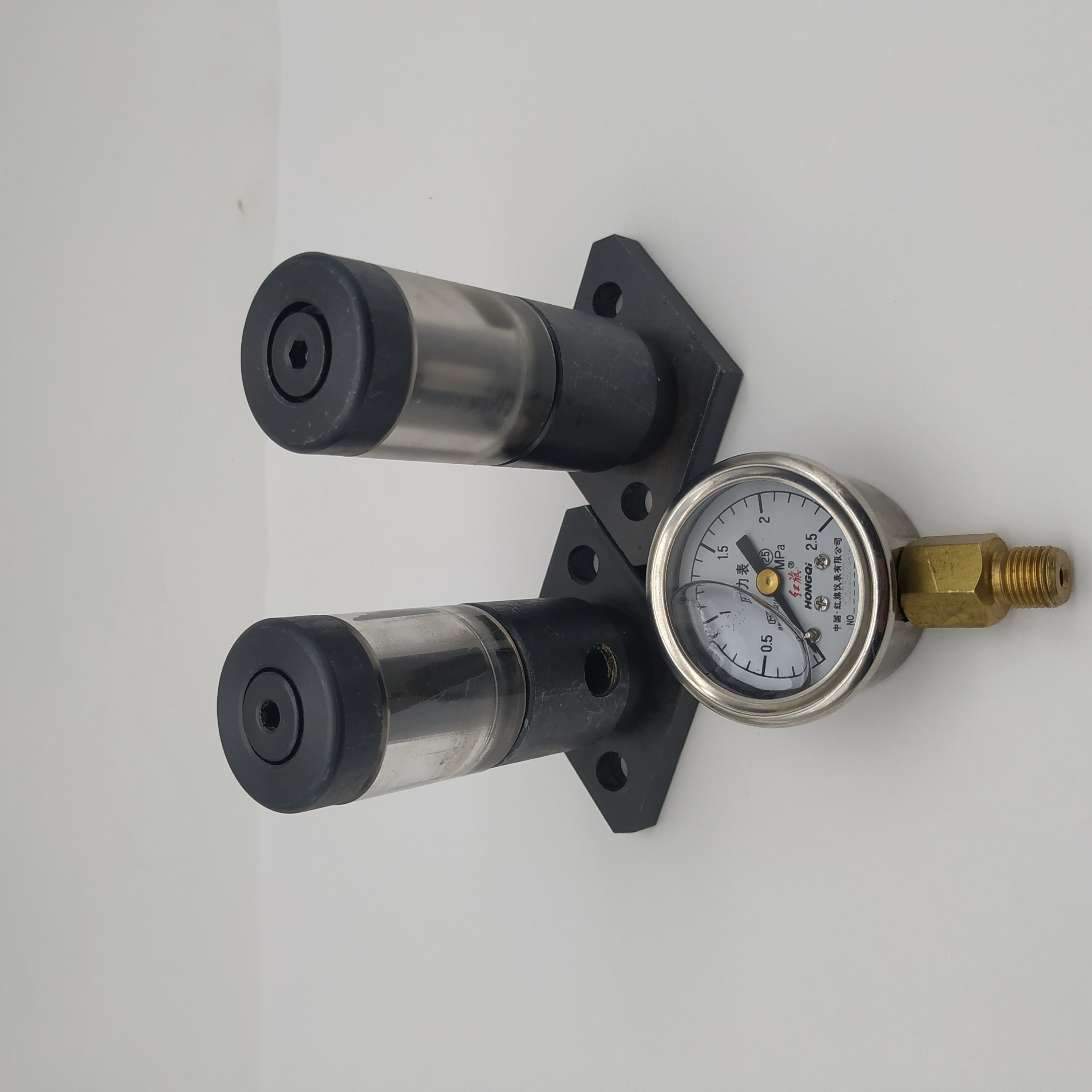 Прибор для испытания хода поршня и давления насоса J05 VE